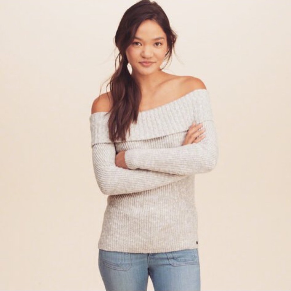 Hollister Off Shoulder Cowl Neck Fitted Sweater Large